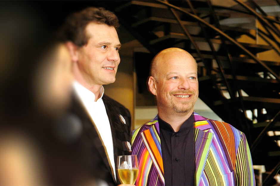 F. P. Journe and Serge Cukrowicz during an event. Serge shows bright colors for his blazer as he usually used to do